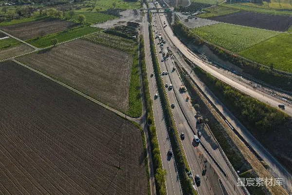 高清摄影 白天的空中道路俯瞰图
