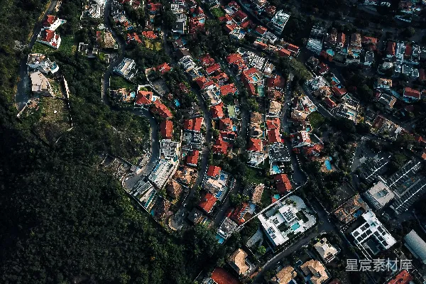 高清摄影 一座城市鸟瞰图，有许多建筑物