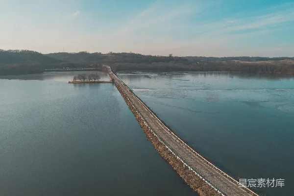 高清摄影 水边的路