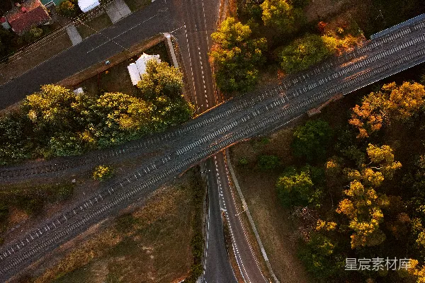 高清摄影 白天的灰色混凝土路