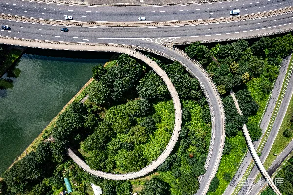 高清摄影 城市中的高速公路交汇处俯瞰图