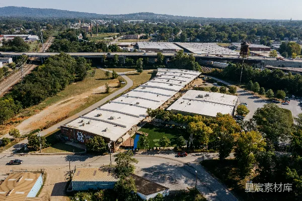 高清摄影 工业建筑和高架桥的空中俯瞰图。