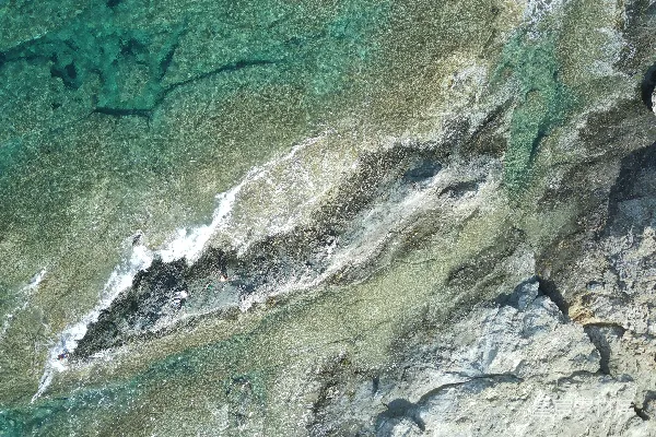 高清摄影 鸟瞰水和岩石