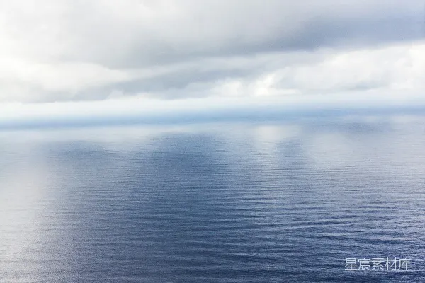 高清摄影 平静的水面照片