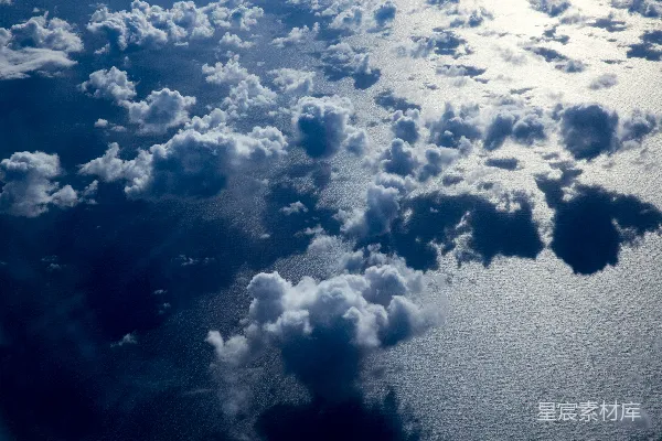 高清摄影 海面上方的云层形成