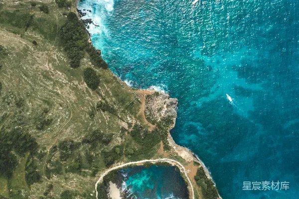 高清摄影 一幅大型水域的空中俯瞰图