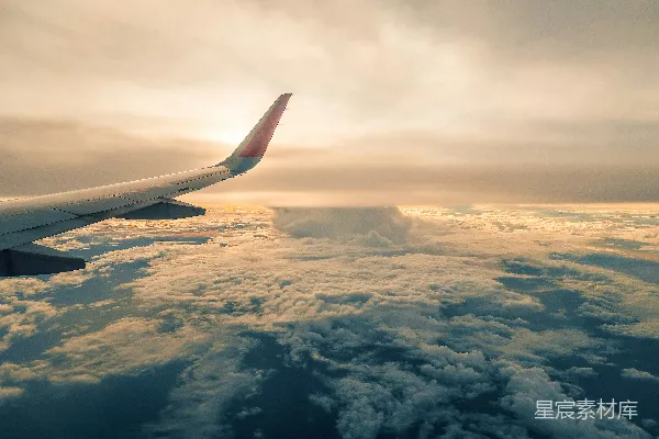 高清摄影 飞机机翼在空中的一个视角