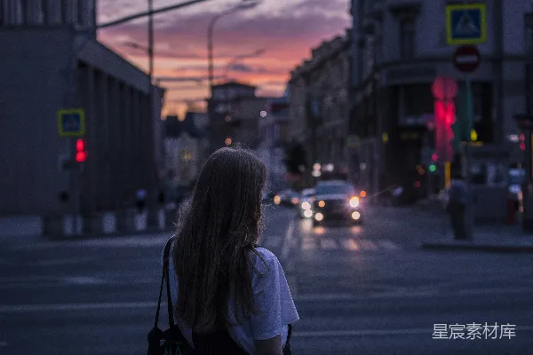 高清摄影 女士的白色衬衫