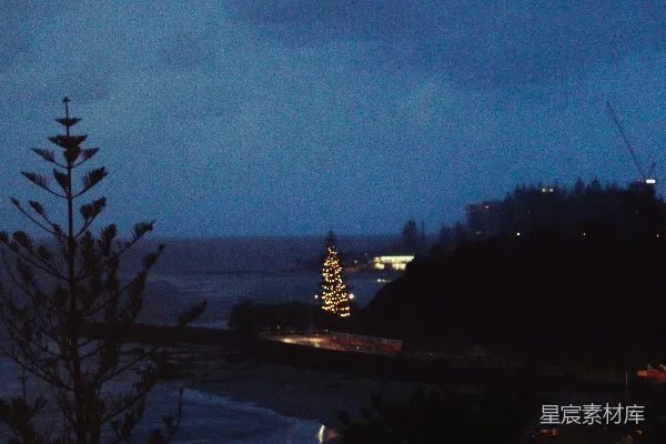 高清摄影 夜晚从山上眺望大海的景色