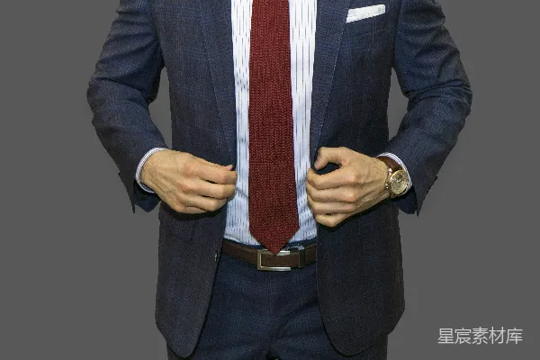 高清摄影 穿灰色西装夹克和红色领带的男人