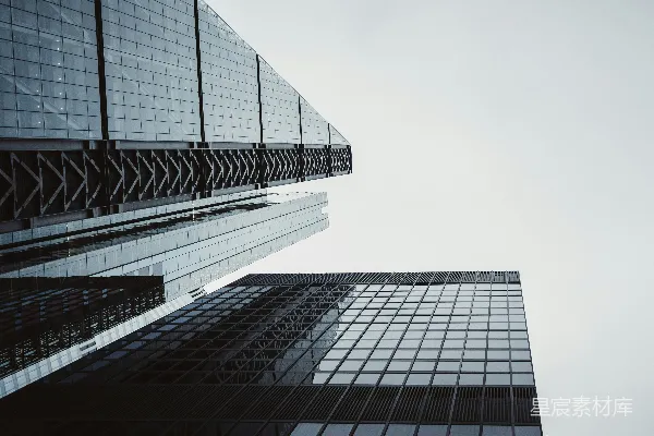 高清摄影 两座高大的建筑物并排而立