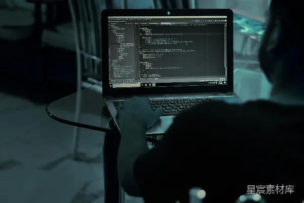 高清摄影 使用MacBook的人