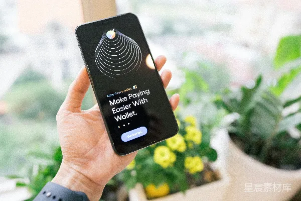 高清摄影 手持黑色iPhone 4的人