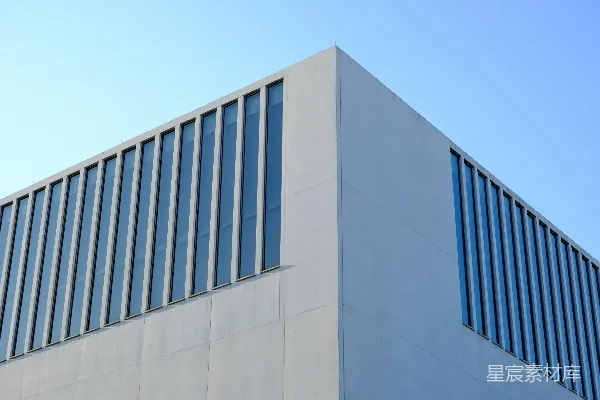 高清摄影 一座带有钟表的高大建筑物