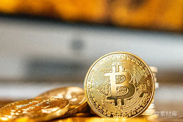 高清摄影 黑底上的一枚金色圆形硬币