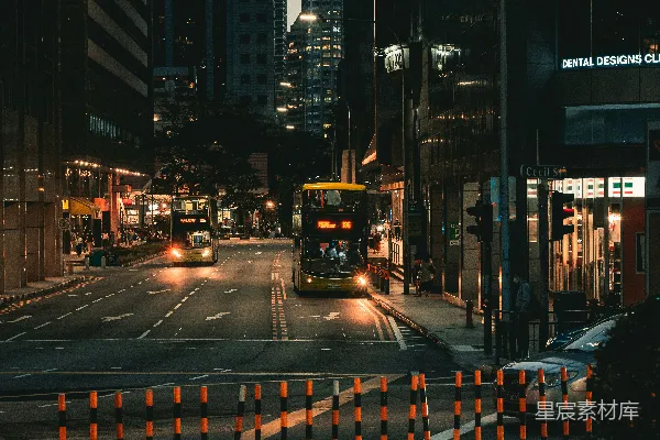 高清摄影 夜间道路上的汽车