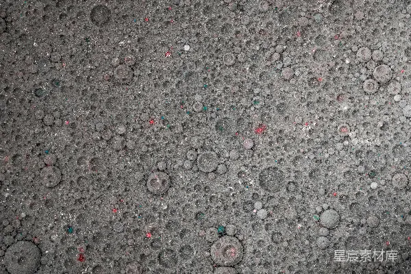 高清摄影 银色圆形硬币在灰色表面上