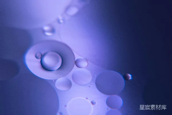 高清摄影 白色表面上的蓝色水滴