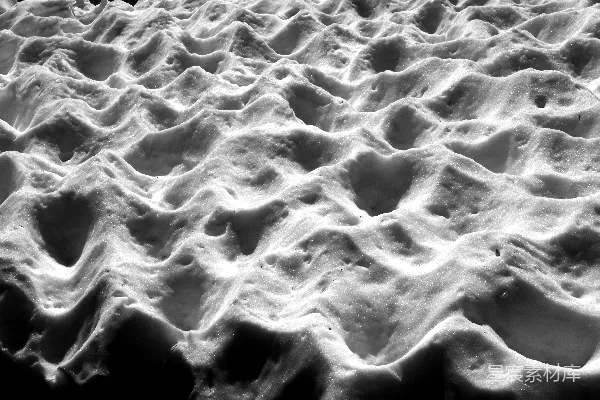 高清摄影 一张雪覆盖地面的特写图片