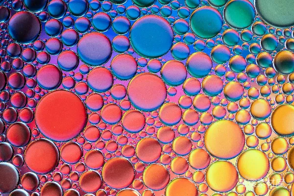 高清摄影 水中彩色气泡的特写视角