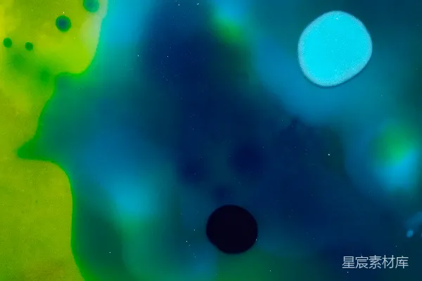 高清摄影 色彩斑斓的墨水在抽象图案中交织在一起。