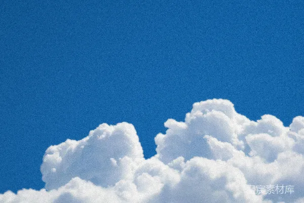 高清摄影 一架飞机在云层密布的天空中飞行