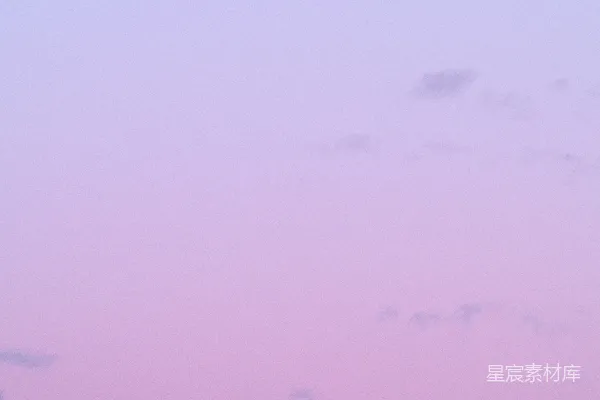 高清摄影 黄昏时分天空中飞行的飞机