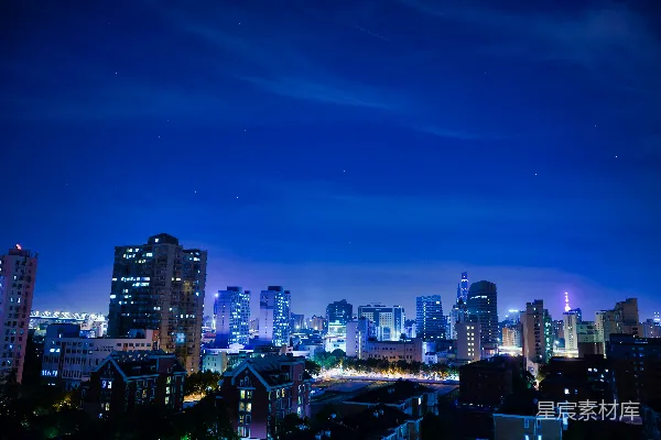 高清摄影 夜间的灯火通明的城市建筑