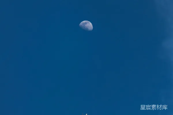高清摄影 一架飞机在天空中飞行