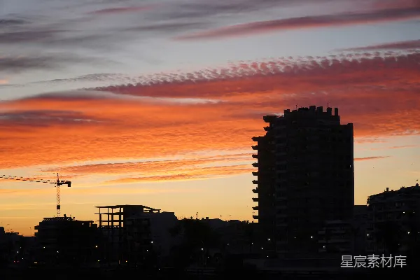 高清摄影 夕阳下城市建筑的剪影