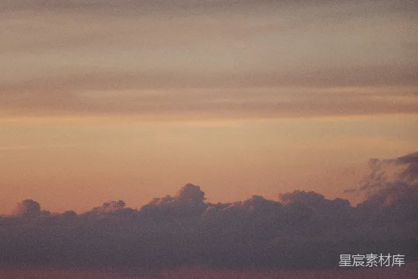 高清摄影 山峦上空的落日