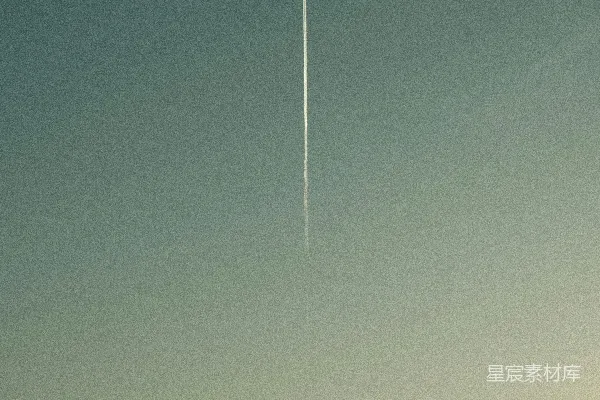 高清摄影 一架飞机在天空中高飞。