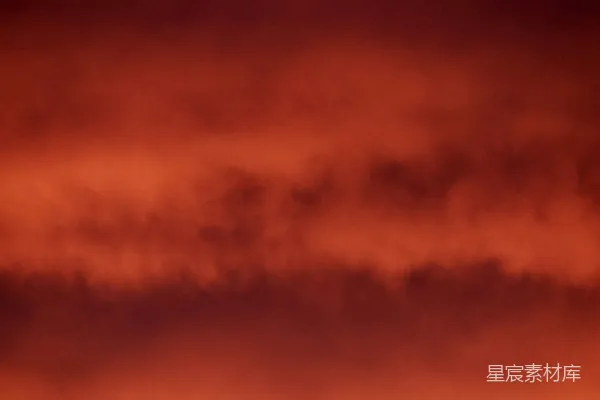 高清摄影 夕阳下的炽热红色云彩