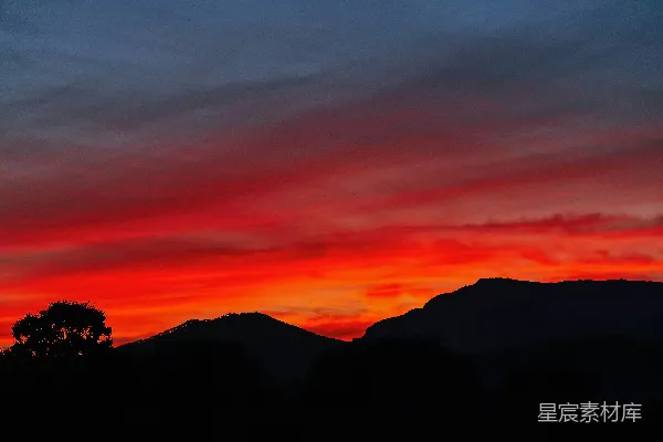高清摄影 夕阳西下时山的剪影