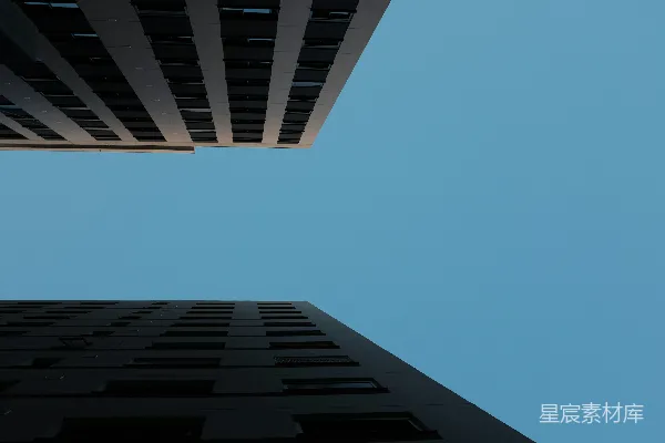 高清摄影 仰望城市中两栋高楼。