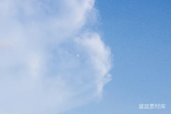 高清摄影 白天的白云和蓝天