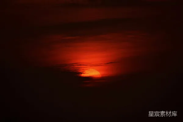 高清摄影 暗房里的红色和橙色光线