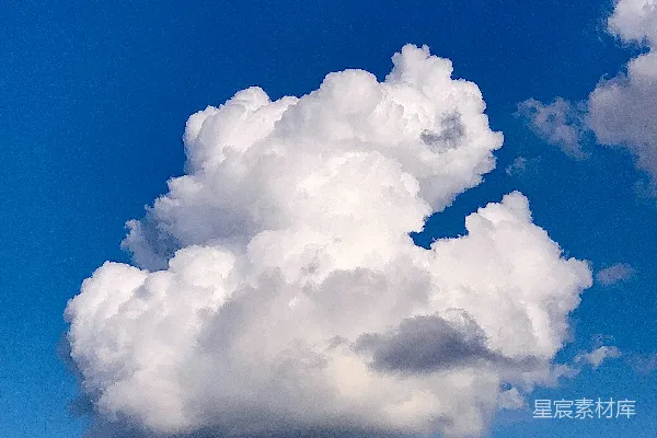 高清摄影 天空中漂浮着一朵巨大的白云
