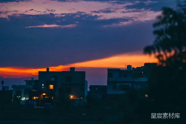 高清摄影 夕阳下建筑物的剪影
