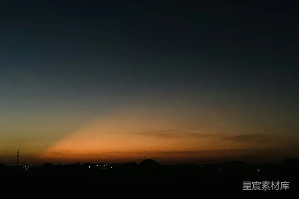 高清摄影 夕阳在城市上空落下。