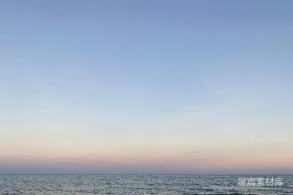 高清摄影 蓝天下的水面