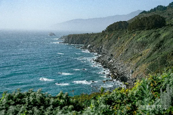 高清摄影 从悬崖上俯瞰大海的景色