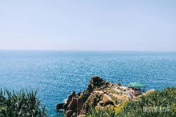 高清摄影 从悬崖上看海景