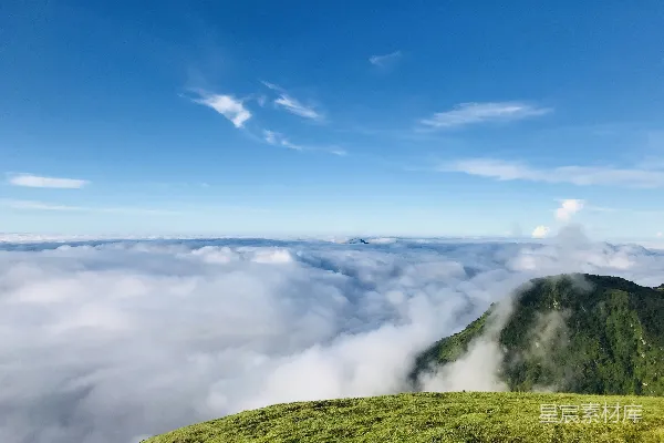 高清摄影 蓝天下的青山