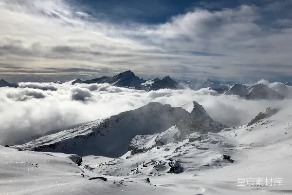 高清摄影 雪山覆盖的山脉