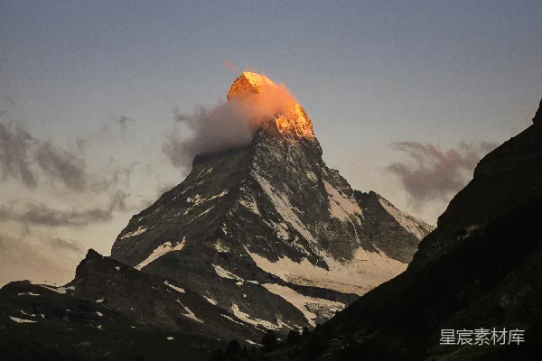 高清摄影 红黑山