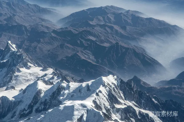 高清摄影 雪覆盖的山峰照片