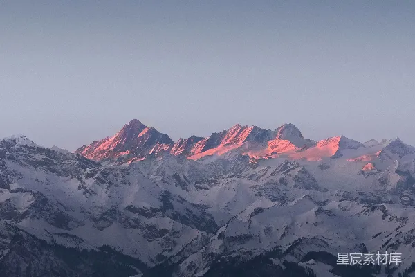 高清摄影 夕阳下的山脉景色