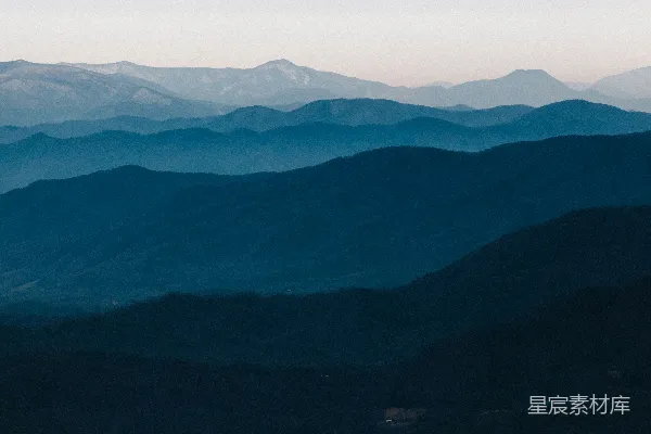 高清摄影 蓝天下的青山