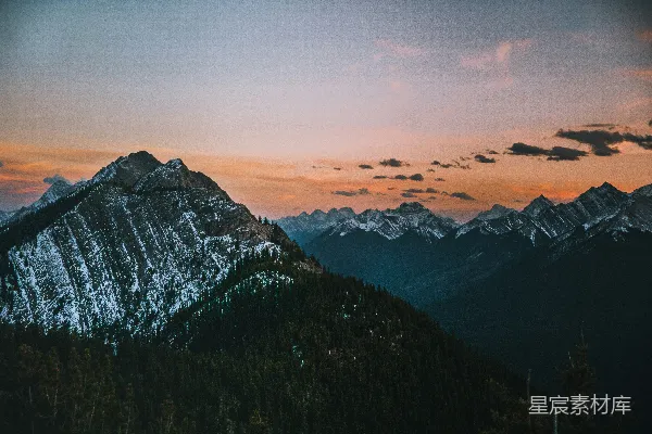 高清摄影 夕阳下的山脉景观